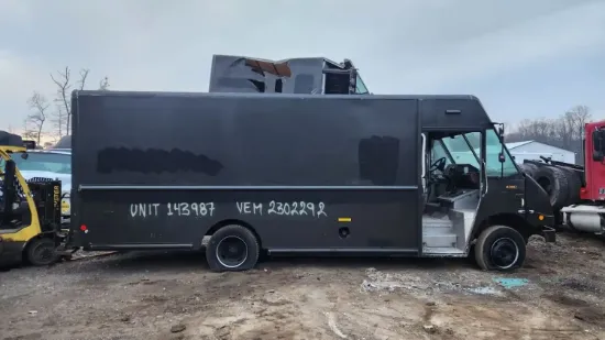 Picture of 2008-freightliner-mt55-chassis-truck-delivery